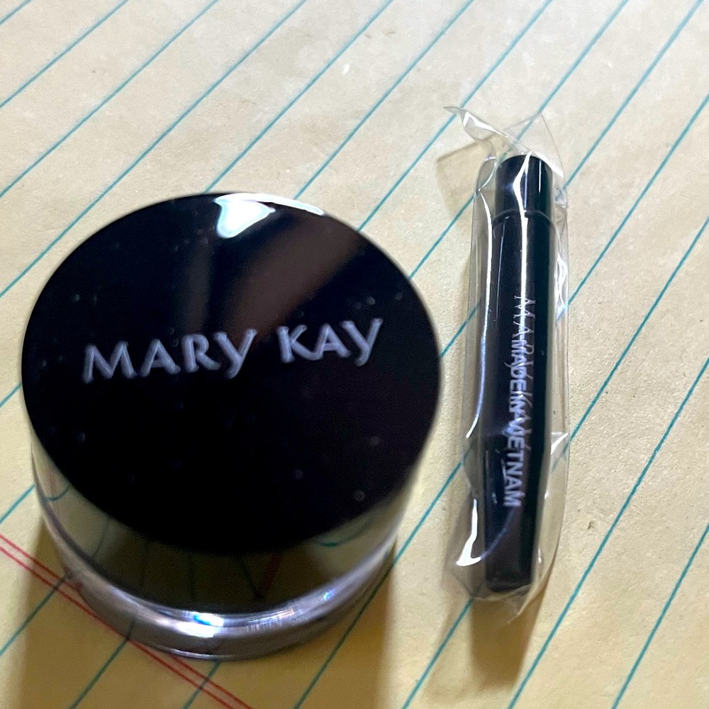 Mary Kay Gel EyeLiner